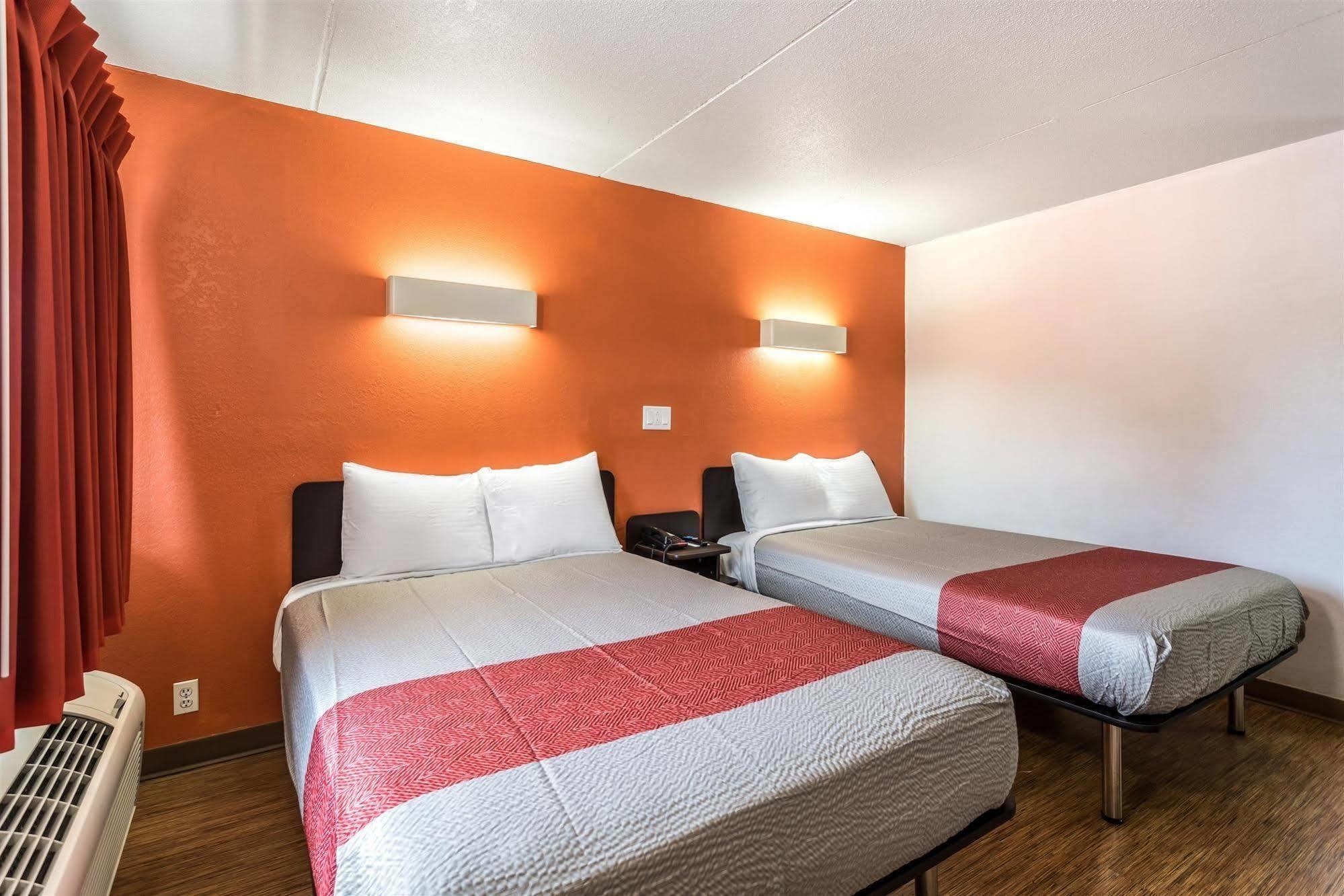 41 - Evansville, In Hotel 2*